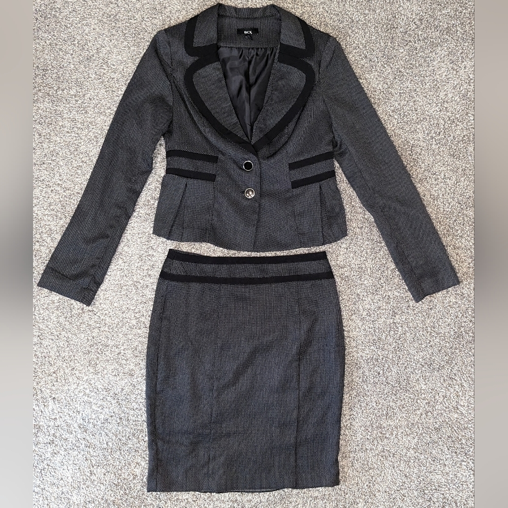 BOGO free Skirt suit Junior M/3 black with white speckles, would fit women's XS